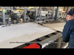 Machine de laminage de panneaux muraux en plâtre en PVC et en aluminium