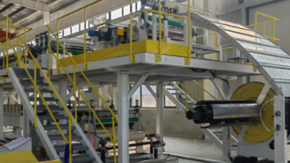 machine de fabrication de panneaux sandwich en laine minérale