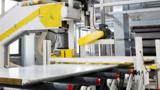 Machines de fabrication de feuilles sandwich en laine de roche et en mousse