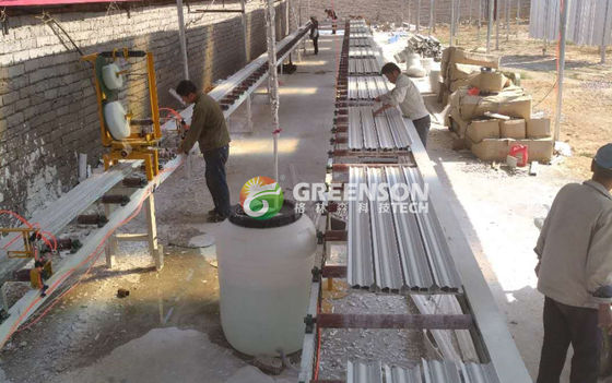 Un bon prix. Capacité de production de 4000 pièces Machine de fabrication de corniches en gypse pour la production en ligne