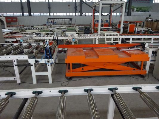 Un bon prix. Machine complètement automatique de stratification stratifiée par PVC pour la décoration intérieure en ligne