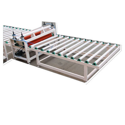 Un bon prix. Machine de stratification de PVC de la plaque de plâtre 600*1200 et 600*600 décorative de film en ligne