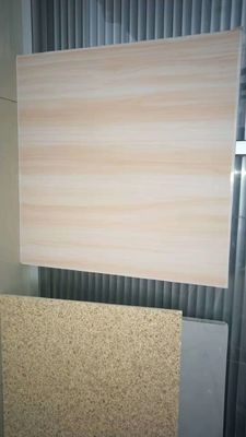 Un bon prix. Papier d'aluminium de PVC/a stratifié la machine de cachetage de bord de panneau de plafond de gypse en ligne
