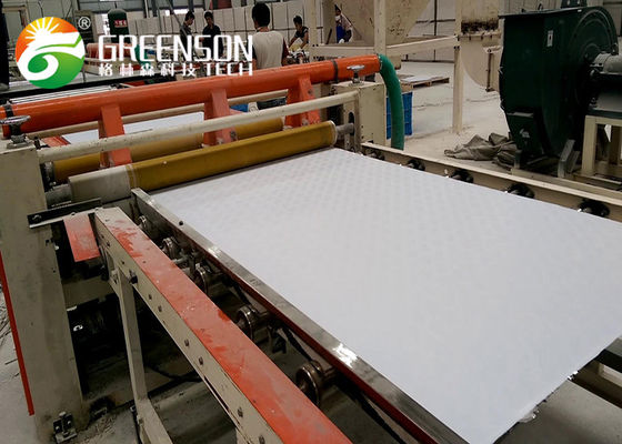 Un bon prix. Machine de stratification de panneau de plafond de gypse de machines de matériau de construction en ligne