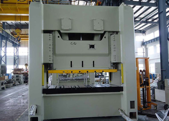 Un bon prix. Machine automatique de fabrication de plaque de plâtre de gypse de machine perforante de tôle en ligne