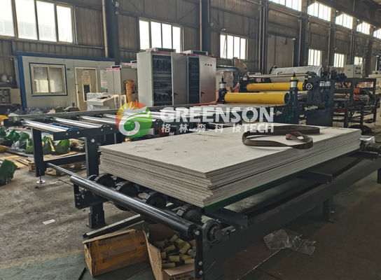 Un bon prix. Matériaux de construction Machinerie fournisseurs de lignes de production de tubes de plafond de plâtre en ligne