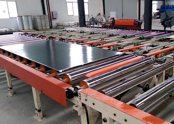 Un bon prix. Usine de fabrication de carreaux de plafond en plâtre laminé en vinyle en ligne