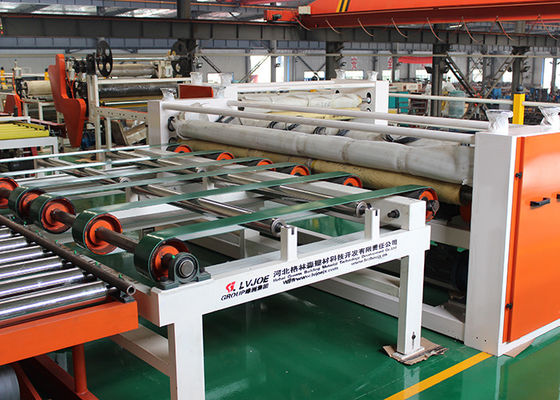 Un bon prix. Panneau de plafond de gypse stratifié par tapis de fibre de verre faisant la machine pour le marché russe en ligne