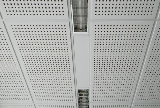 Un bon prix. Perforation rectangulaire ronde/machine a perforé de feuillard de la machine 200T de pression de forces de défense principale/HPL poinçon en ligne