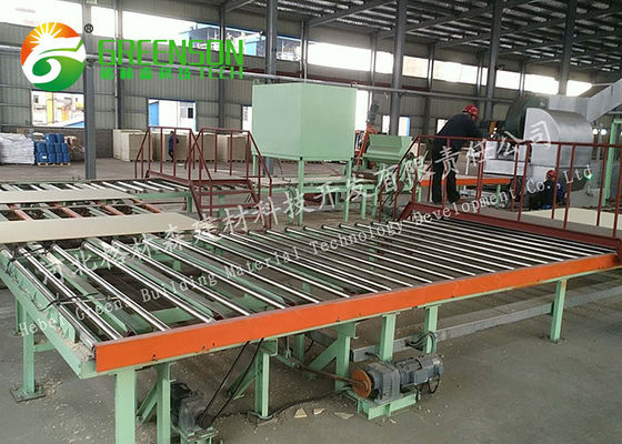 Un bon prix. Chaîne de production en bois minérale de panneau de tuile de haute résistance de plafond en ligne