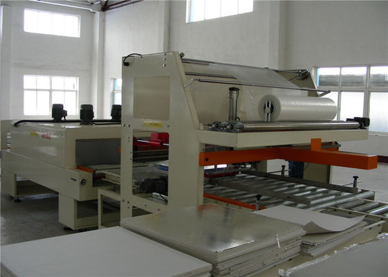 Machine complètement automatique de stratification de panneau de gypse, machines de matériel de bordure foncée de conseil