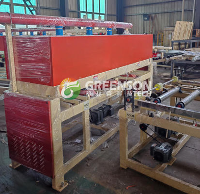 Un bon prix. Machine de stratification entièrement automatique contrôlée par PLC pour les carreaux de plafond en gypse en PVC de 2x2 avec une vitesse de 15 m/min en ligne