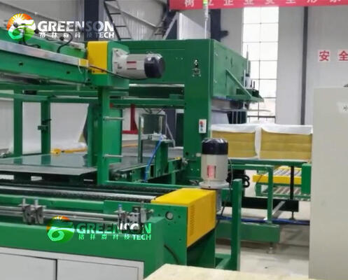 Un bon prix. Ligne de production de panneaux en laine de roche minérale haute densité 40-150 Kg/m3 pour murs extérieurs, avec une capacité de 10 000 à 60 000 tonnes par an et une puissance totale de 200 à 300 KW en ligne