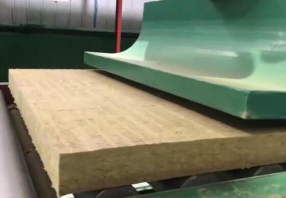 Ligne de production de laine de roche à économie d'énergie avec contrôle PLC et taille de feutre ajustable