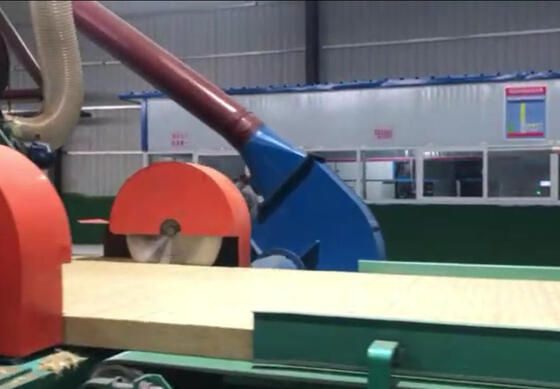 Un bon prix. Ligne de production de laine de roche répulsive à l'eau avec contrôle PLC et taille de feutre réglable en ligne