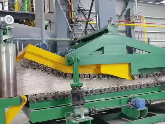 Un bon prix. Ligne de production automatique de laine de roche avec une capacité de 4-8 T / h Contrôle PLC pour les panneaux d'isolation d'épaisseur de 30-200 mm en ligne