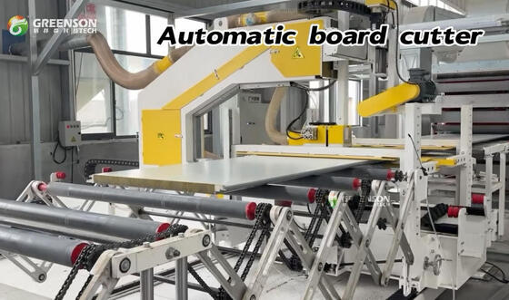 Un bon prix. Machine entièrement automatique de chaîne de production de panneau "sandwich" d'unité centrale avec la puissance 300kw et la vitesse de production réglable de 3-10m en ligne