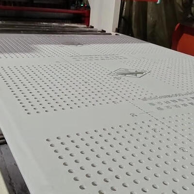 Un bon prix. Machine pour bureau, production de carreaux de plafond suspendu, poinçonneuse directe en usine en ligne