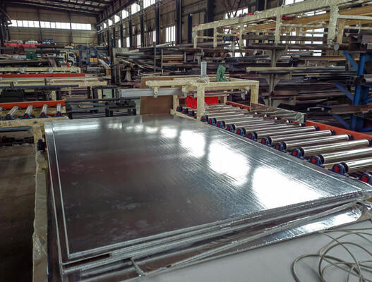 Un bon prix. Usine clé en main de fabrication de dalles de plafond en gypse, production annuelle de 2 millions de m² avec ligne de production entièrement automatique en ligne