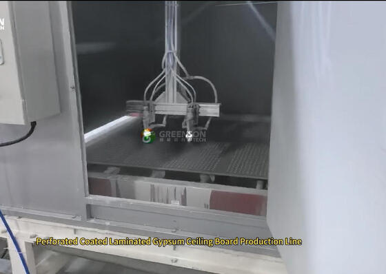 Système de pulvérisation industriel pour le revêtement de panneaux de gypse