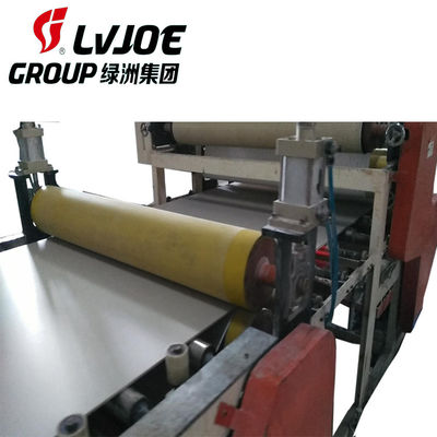 Un bon prix. Le double dégrossit machine de stratification de panneau de plafond de gypse avec la machine de bordure foncée en ligne