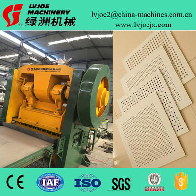 Un bon prix. Machine de poinçon de perforation de feuille de trou avancé pour le panneau de plafond de gypse en ligne