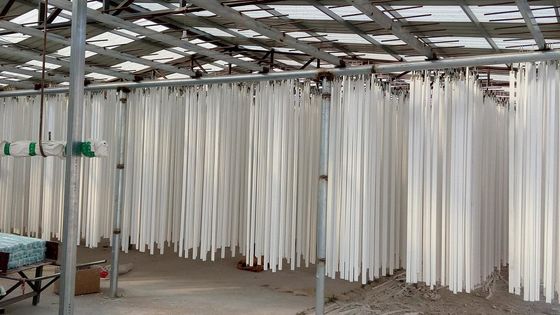 Corniche différente de plafond de gypse traitant des machines avec le petit prix et moins de travail
