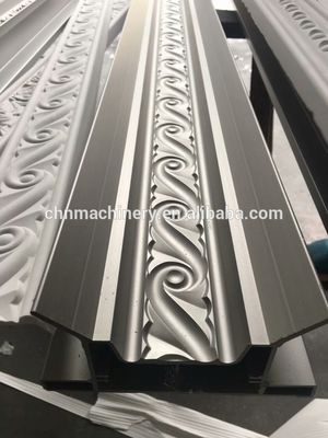 Un bon prix. la corniche régulière de gypse de longueur de 2400mm font la machine avec à haute production et le revenu en ligne
