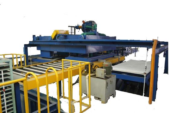 Un bon prix. Chaîne de production automatique de panneau d'oxyde de magnésium de capacité élevée garantie de 1 an en ligne