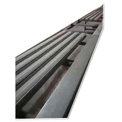 Corniche de gypse faisant la machine avec le moule de fibre de verre faisant des bâtis de plâtre