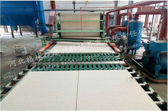 Machine formée humide de panneau de plafond de fibre minérale d'usine acoustique de tuile à grande échelle